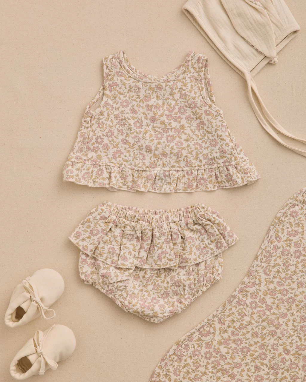 Quincy Mae Baby Booties || Natural - Image 4