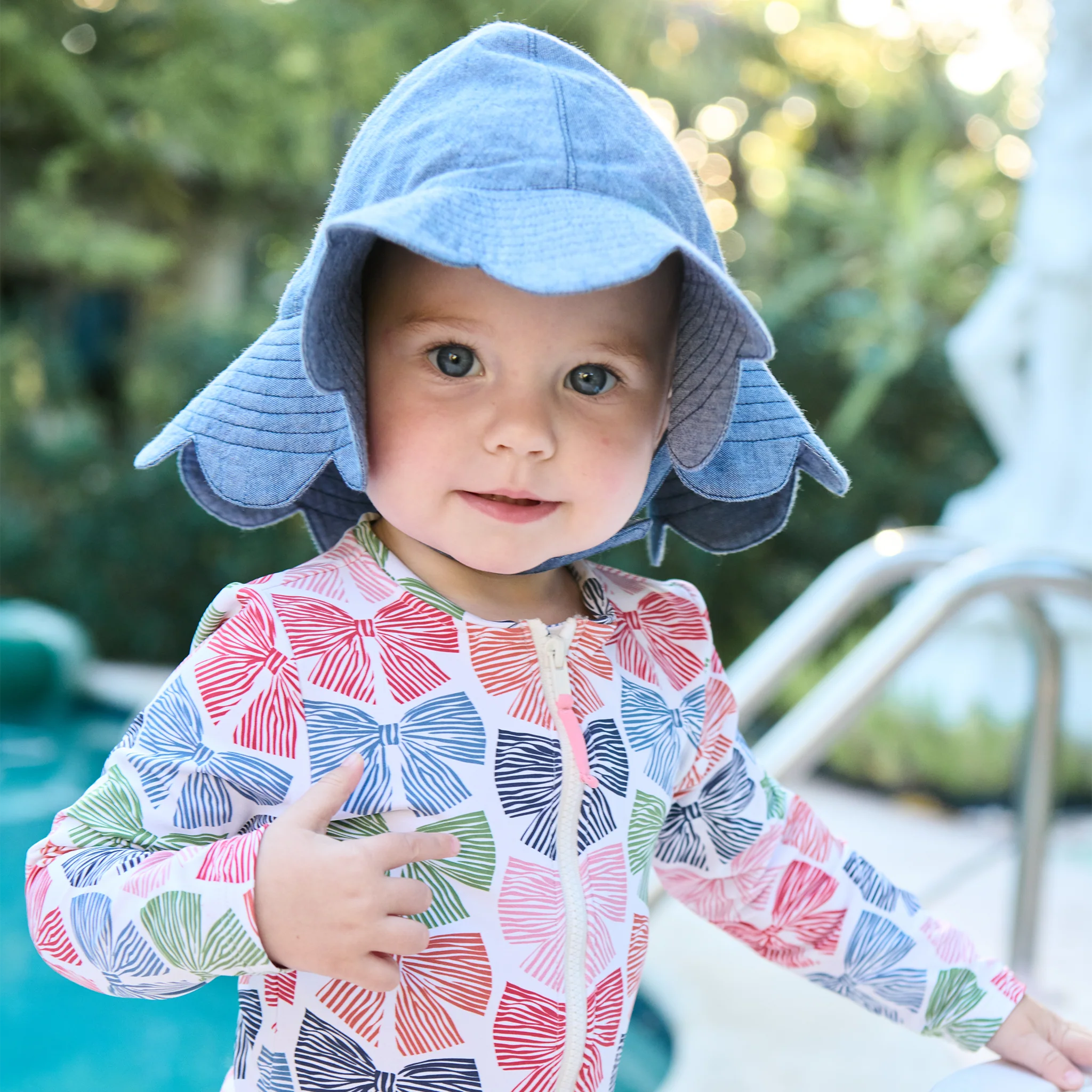 Pink Chicken - Baby Girls Scallop Sun hat - Chambray - Image 2