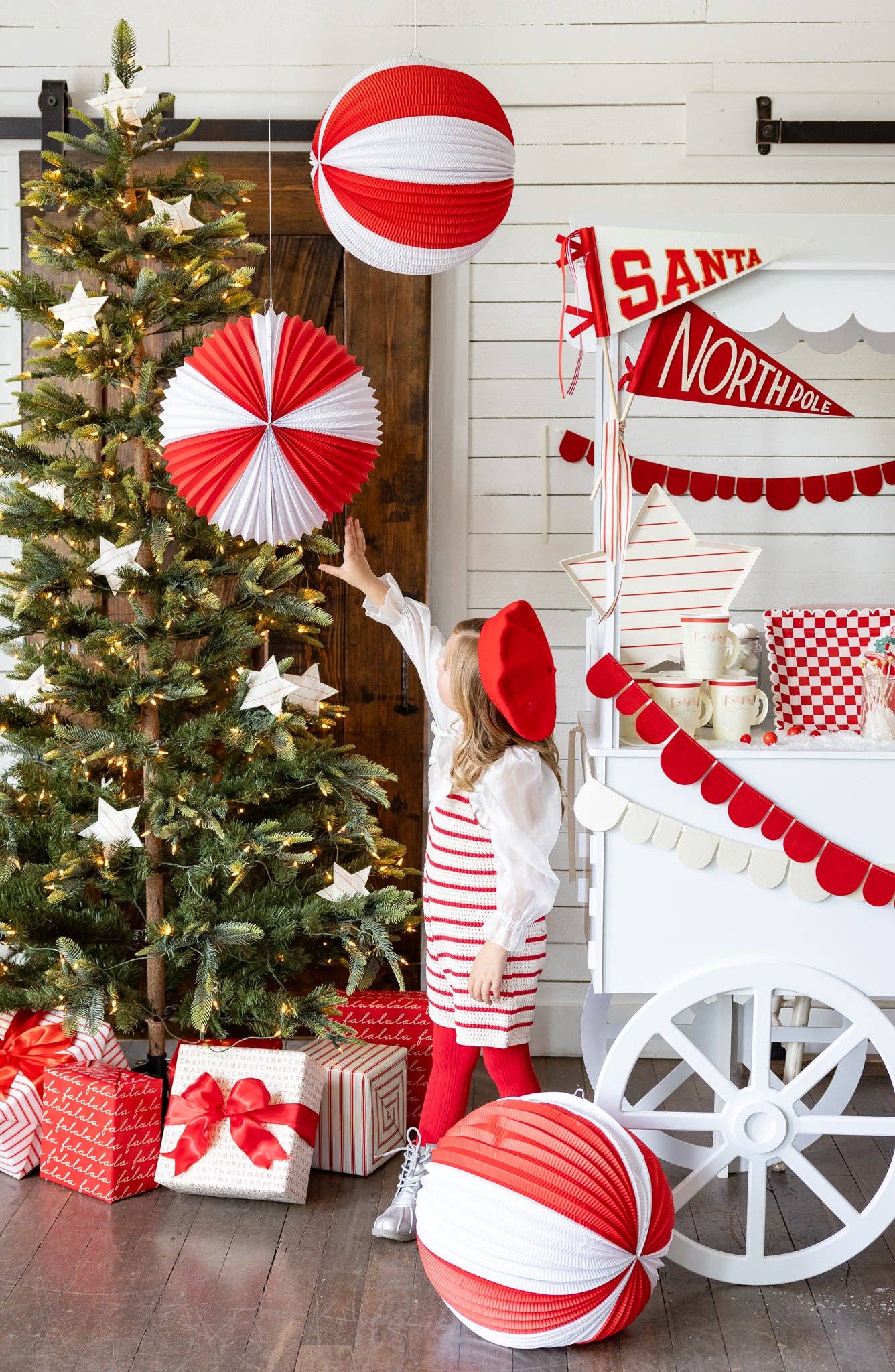 BEC1103 - Red and Cream Accordion Paper Lanterns - Image 6