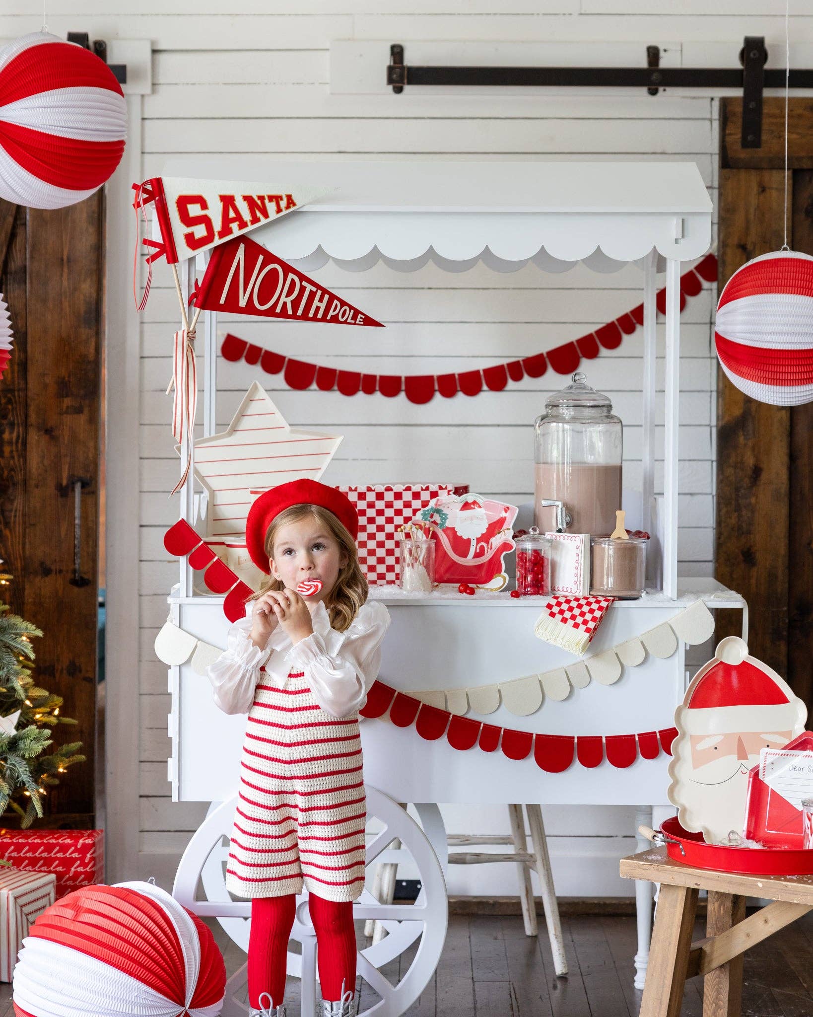 BEC1103 - Red and Cream Accordion Paper Lanterns - Image 7