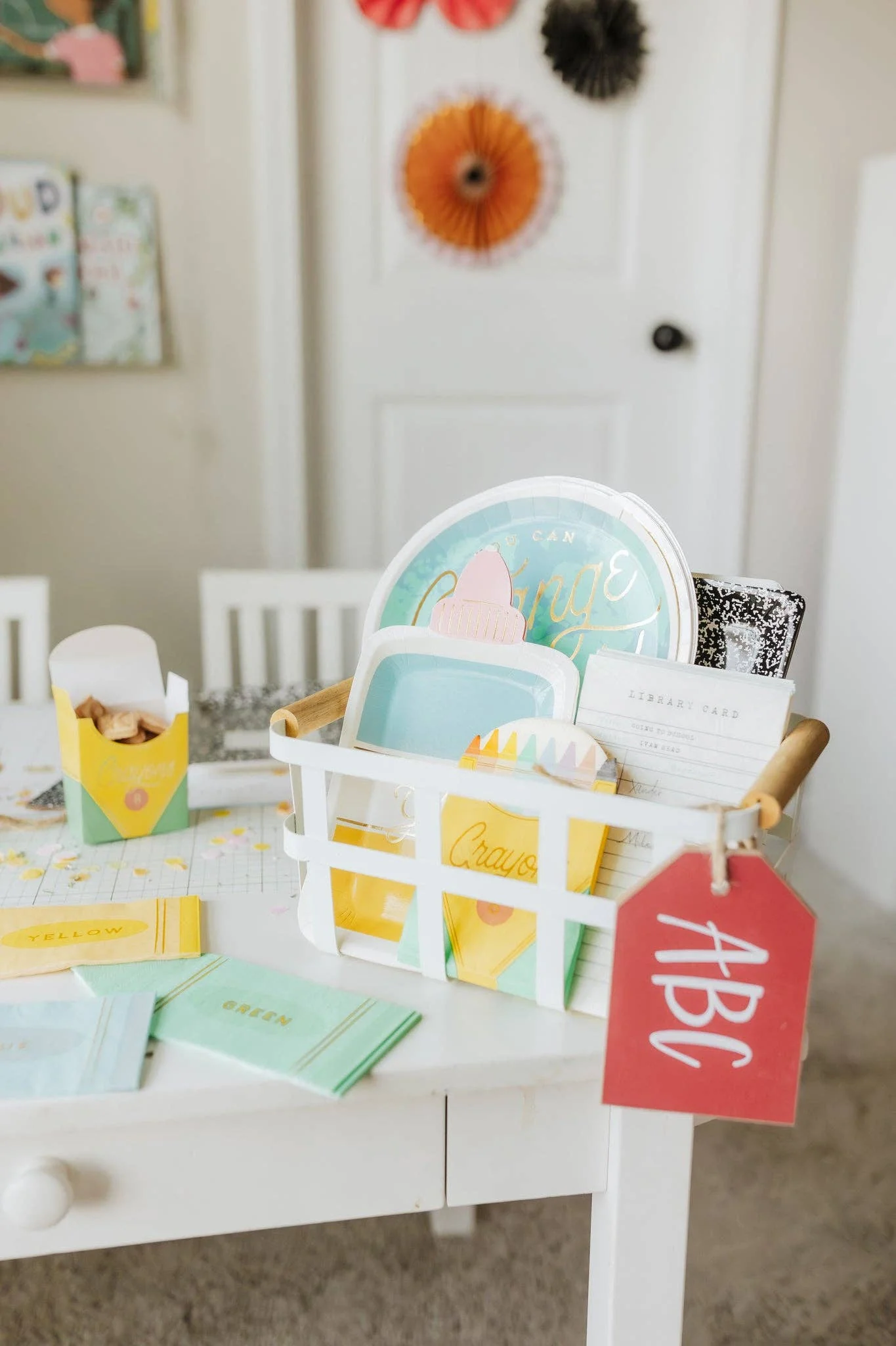 BTS1008 - Occasions by Shakira - Crayon Treat Boxes - Image 7