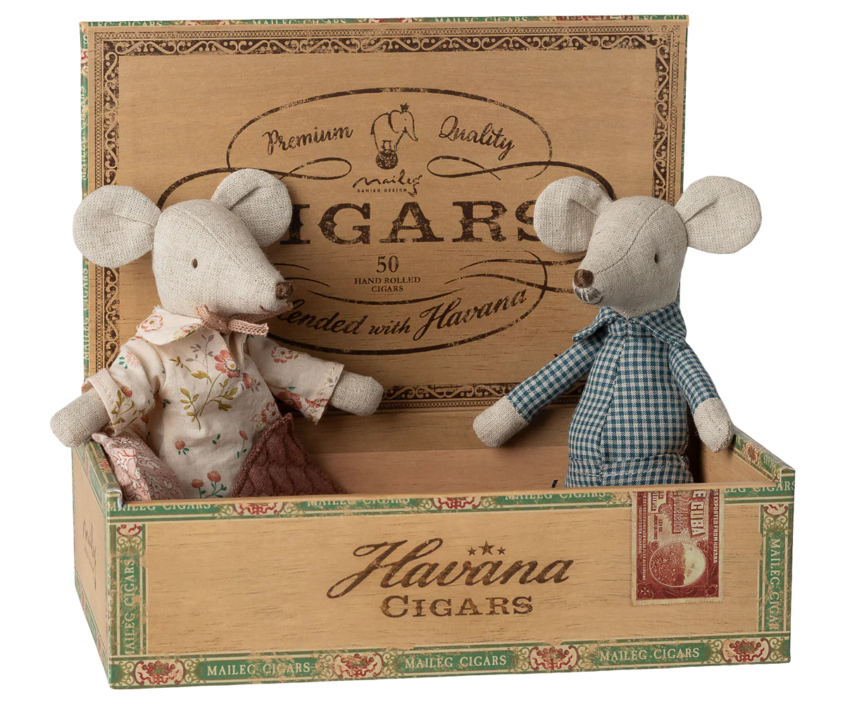 Grandma and Grandpa Mice - Image 3