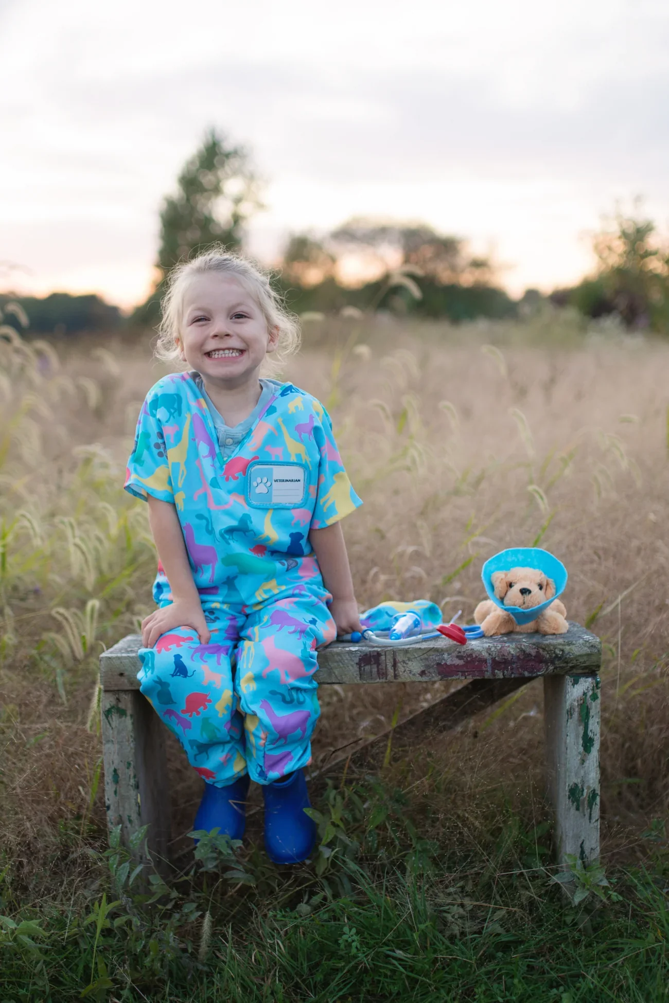 Kid's Dress Up Veterinarian Scrubs with Accessories - Image 7