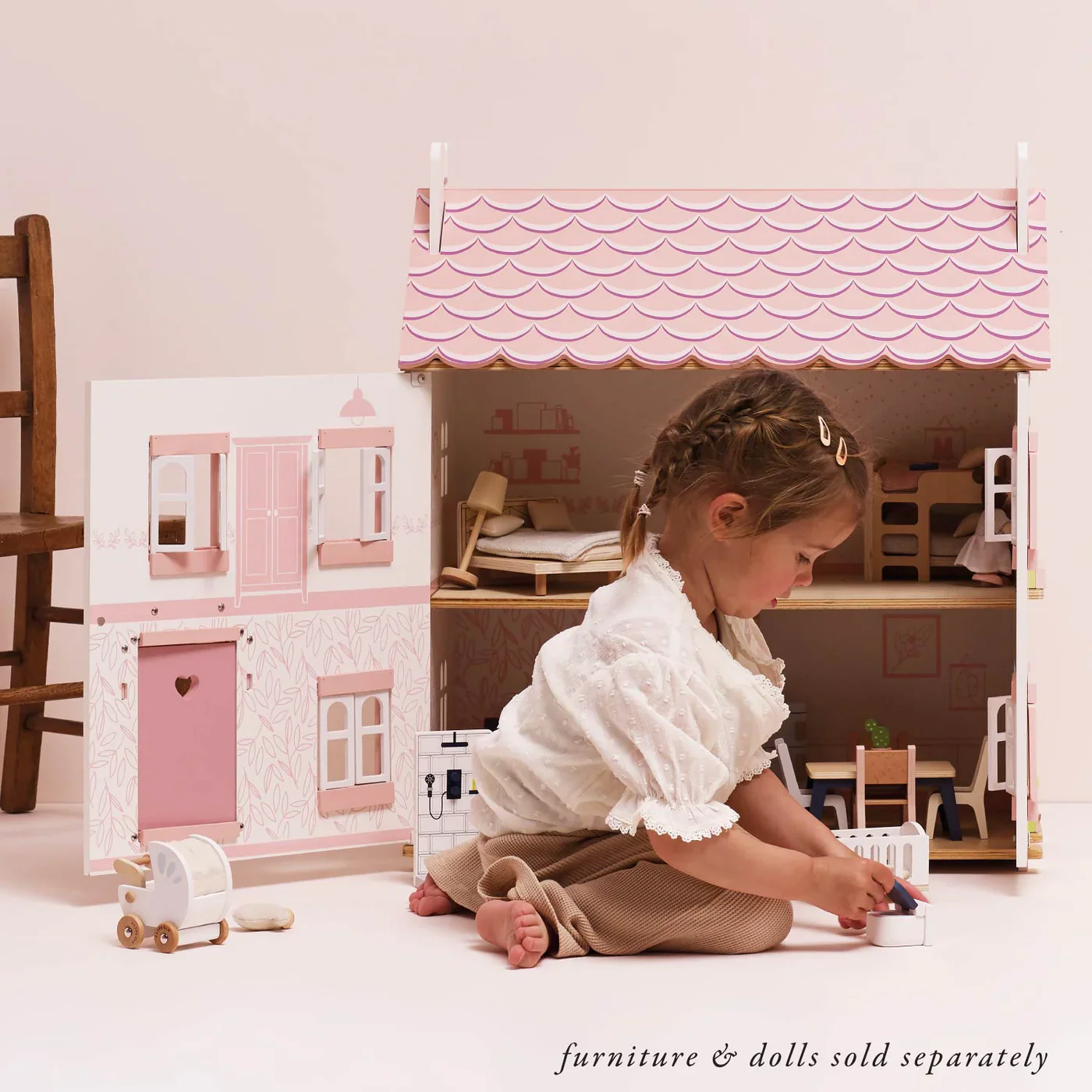 LE TOY VAN Sophie's Wooden Dolls House - Image 5