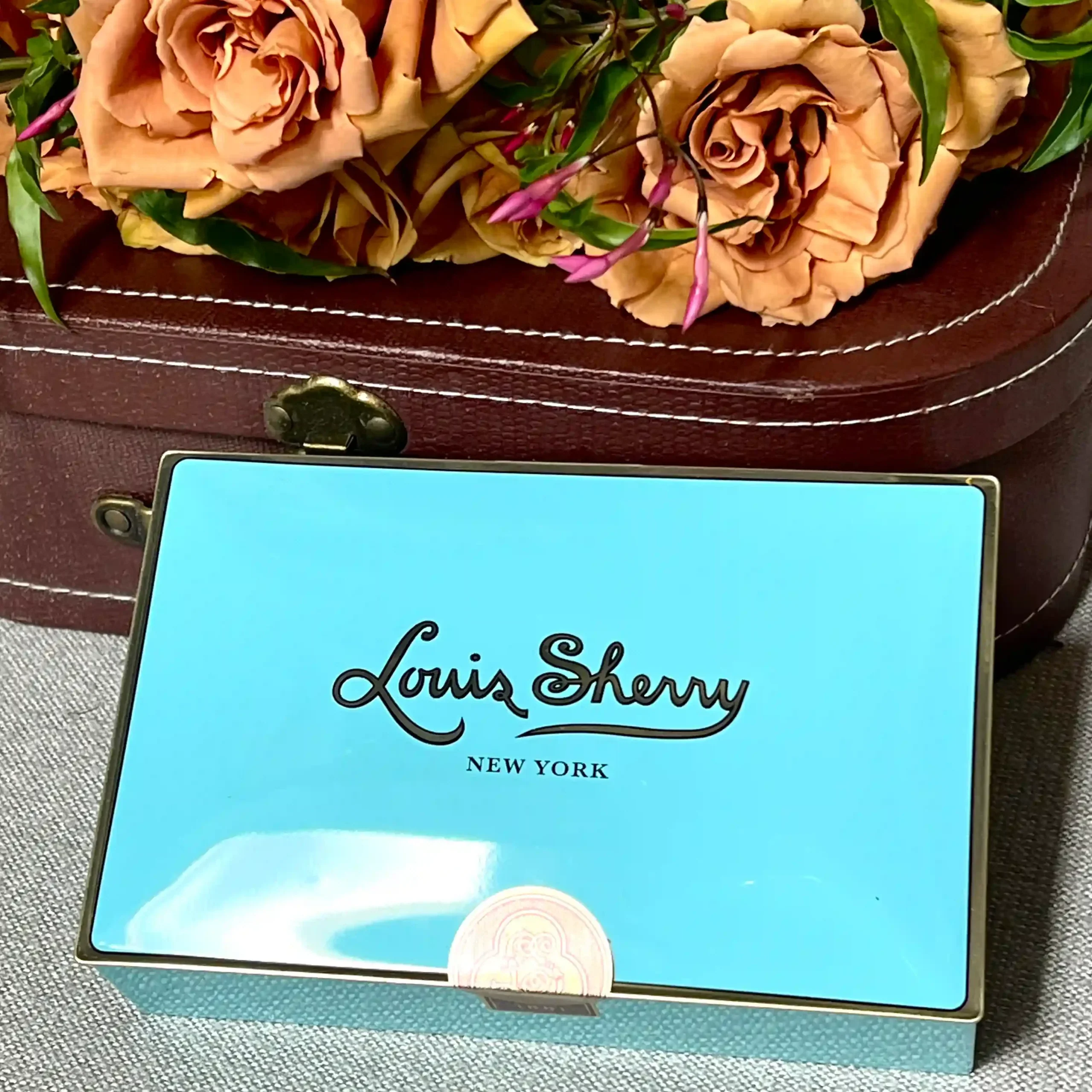 Louis Sherry 2-Piece Box of Chocolate Truffle- Nile Blue - Image 3