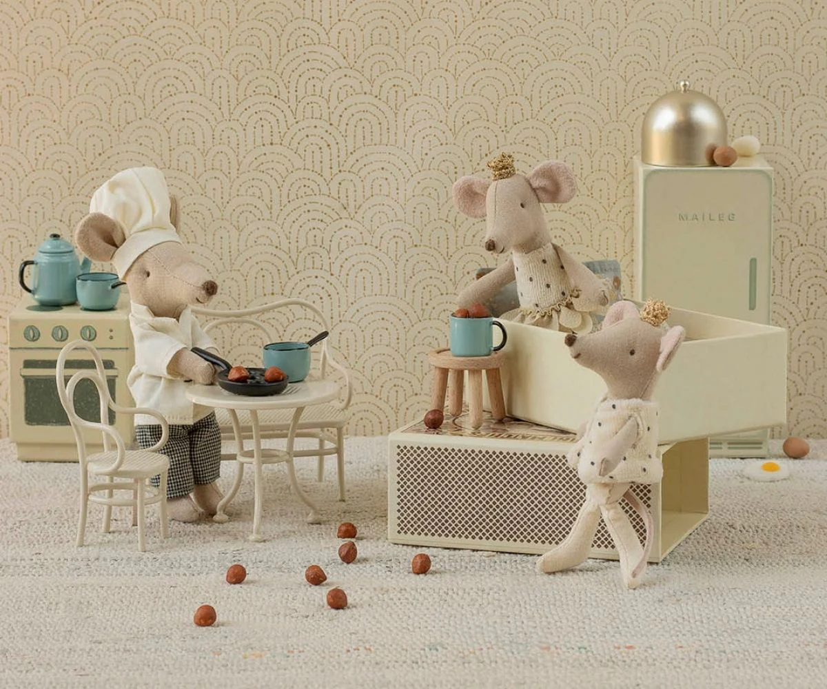 Maileg Chef mouse w. soup pot and spoon - Image 3