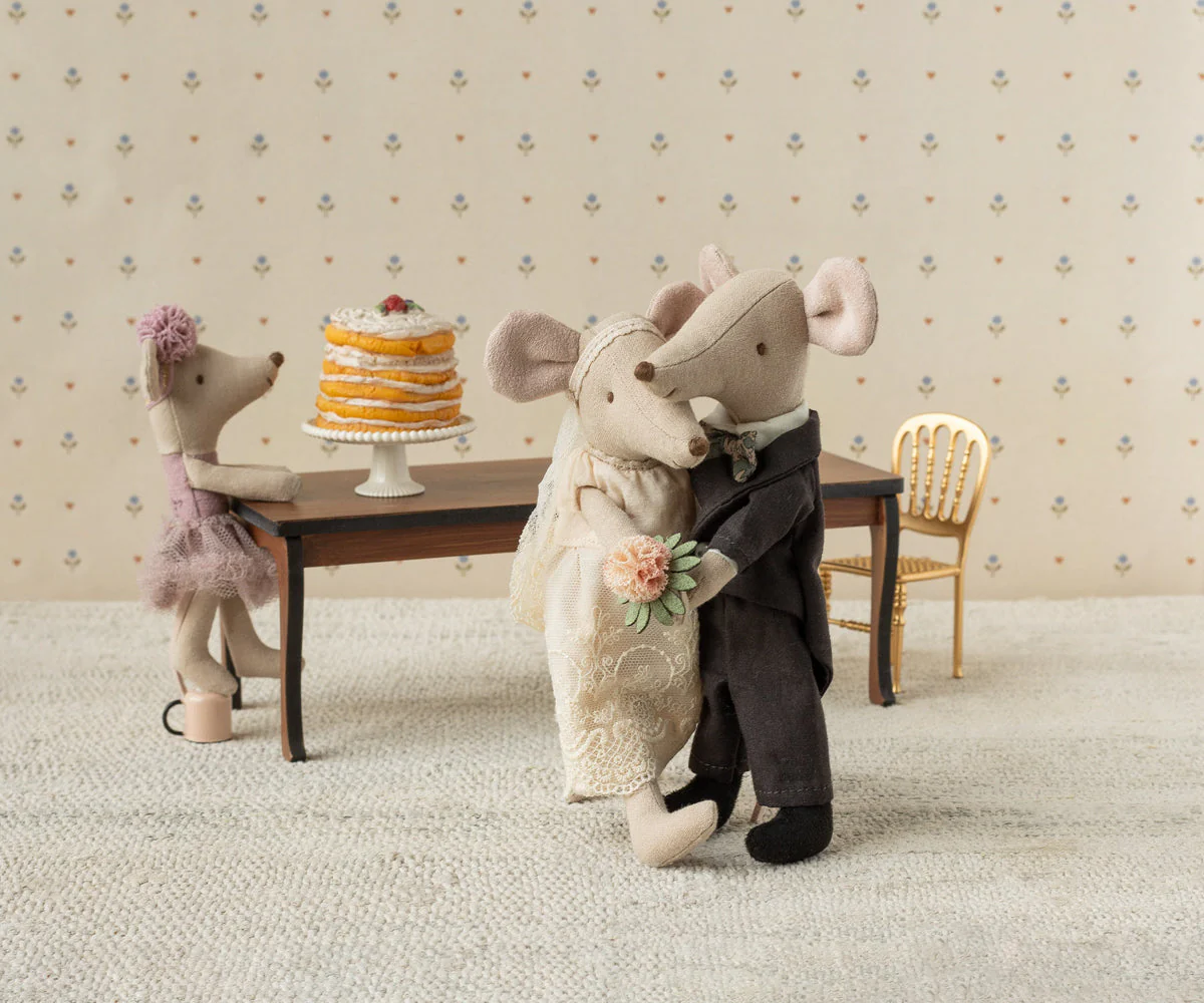 Maileg Wedding mice couple in box, Mum and  Dad - Image 3