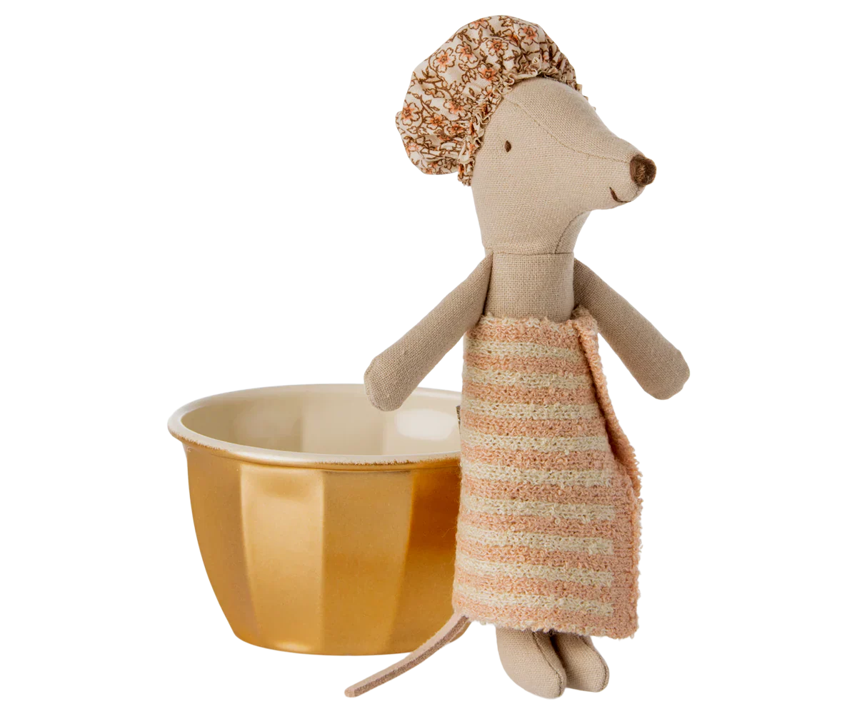 Maileg Wellness Mouse, Big Sister - Rose - Image 2