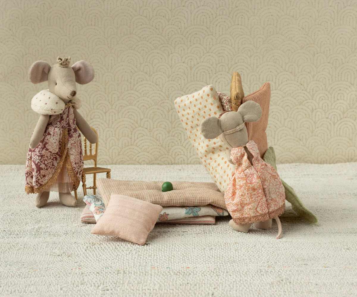 Maileg Princess and the Pea Mouse, Big Sister - Image 7