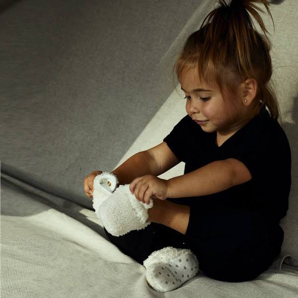 Robeez Baby Sherpa Snap Booties - Image 13