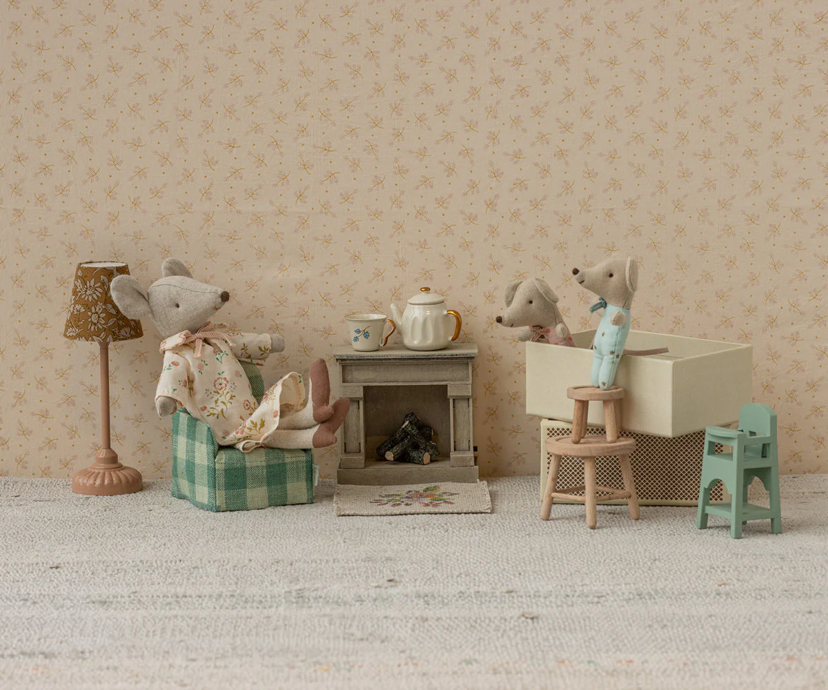 Twins, Baby mice in matchbox - Image 2